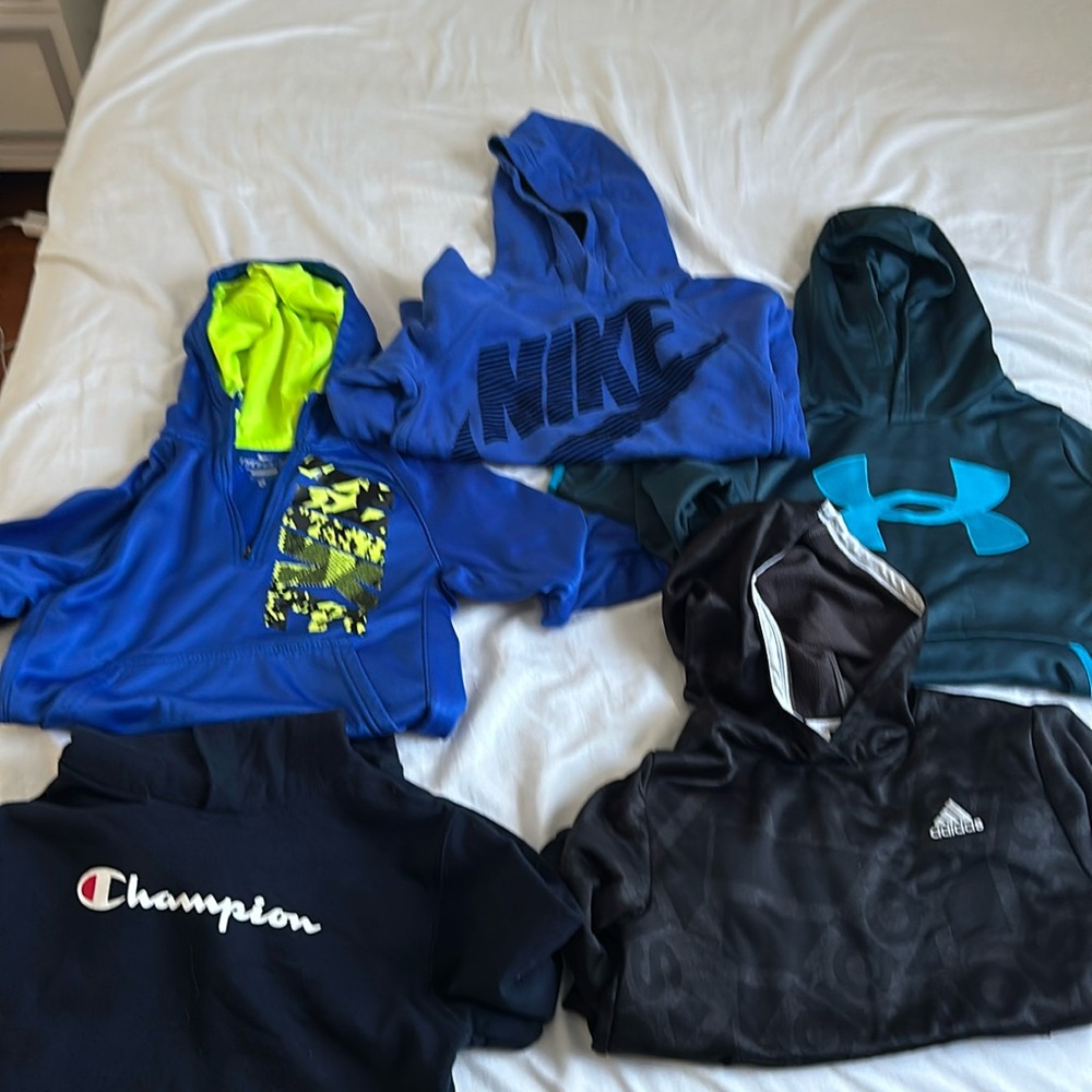Lots of 5 big boy youth size medium hoodie Nike/adidas/under armour